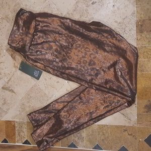 NWT print leggings